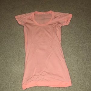Lululemon short sleeve shirt